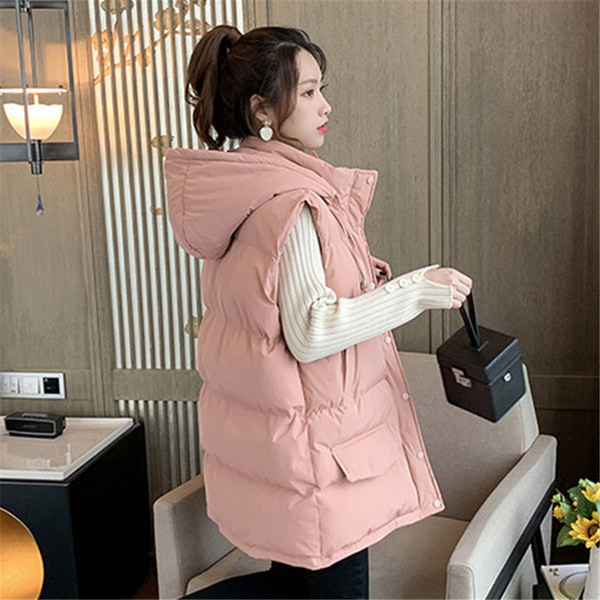 Moteriška liemenė su gobtuvu ir kaklaraiščiais