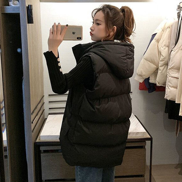 Moteriška liemenė su gobtuvu ir kaklaraiščiais