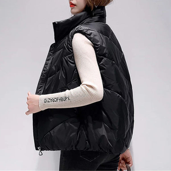 Vesta de dama model curat cu guler inalt si buzunar