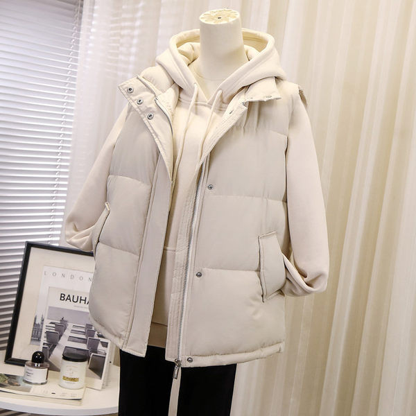 Alkalmi női mellény zsebbel és gombokkal