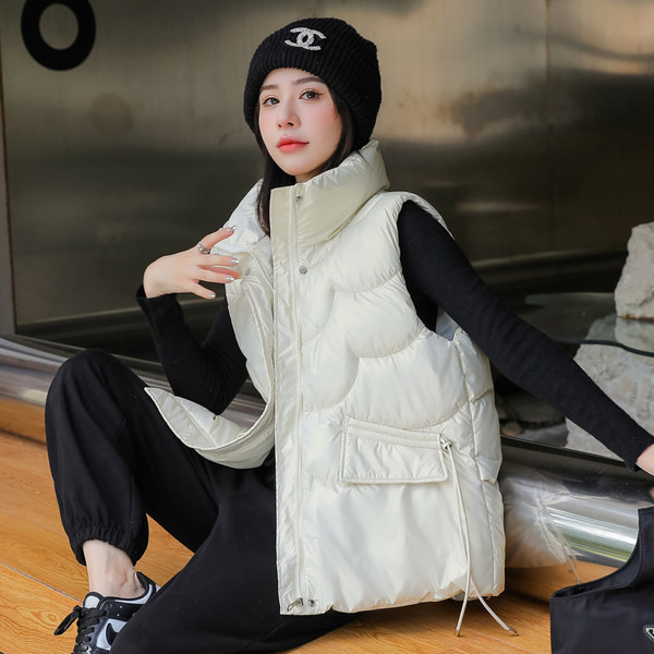 Moteriška laisvalaikio liemenė aukšta apykakle