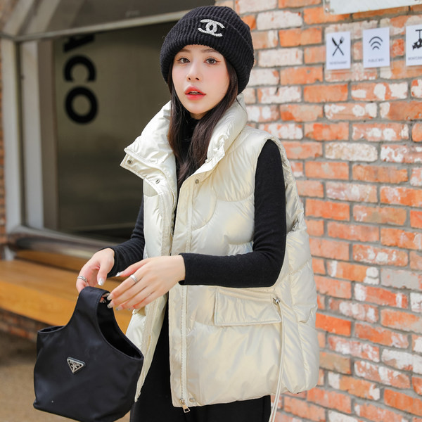 Moteriška laisvalaikio liemenė aukšta apykakle