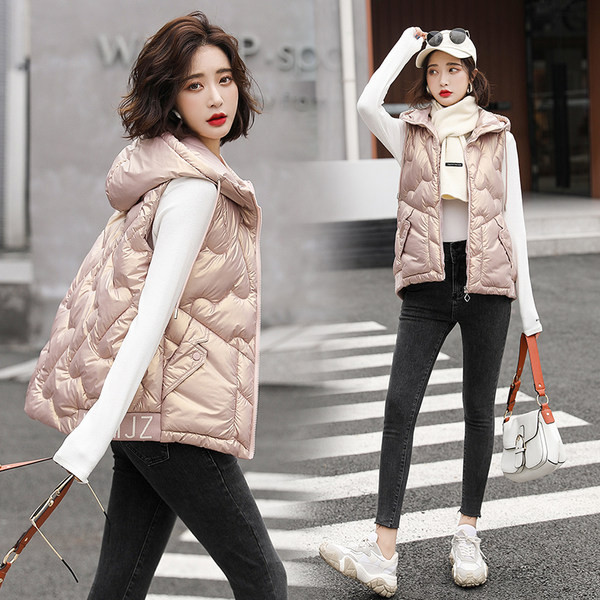 Női mellény kapucnival és fűzős különböző színekben