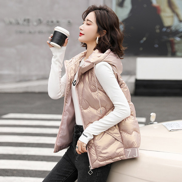 Női mellény kapucnival és fűzős különböző színekben