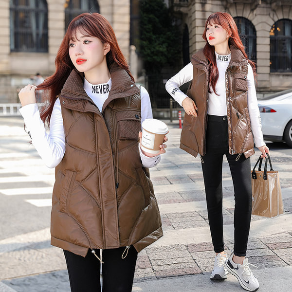 Moteriška laisvalaikio liemenė su kišene ir užtrauktuku