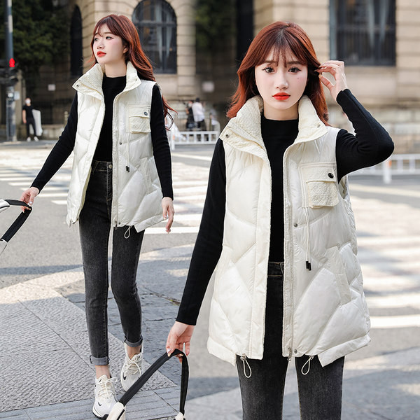 Moteriška laisvalaikio liemenė su kišene ir užtrauktuku