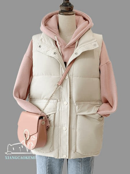 Moteriška laisvalaikio liemenė su apykakle