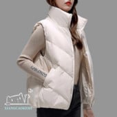 Moteriška liemenė aukšta apykakle – dviejų spalvų