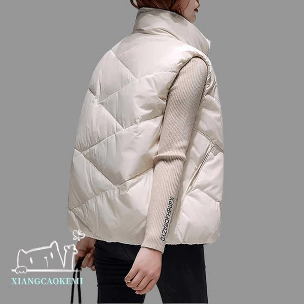 Moteriška liemenė aukšta apykakle – dviejų spalvų