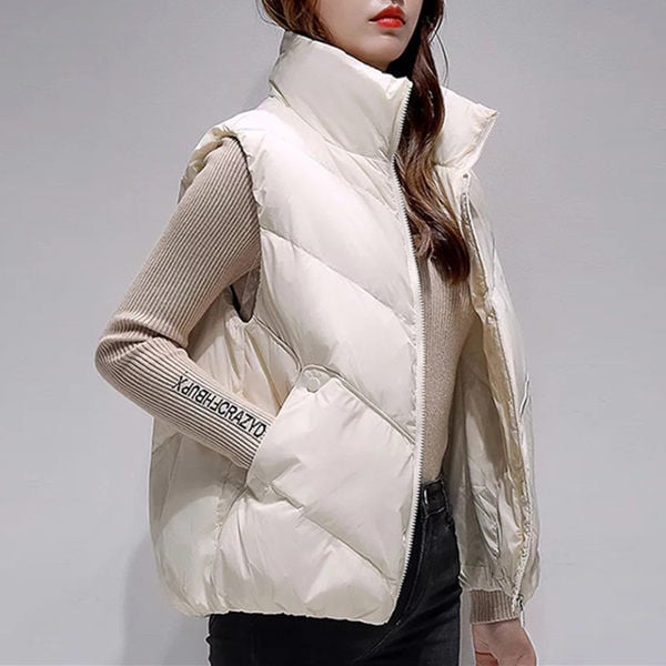 Moteriška liemenė aukšta apykakle – dviejų spalvų