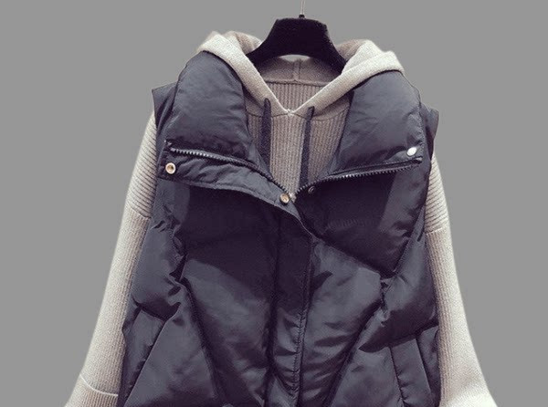 Vesta de toamna de dama cu guler inalt