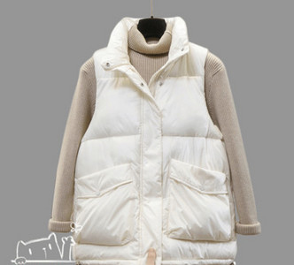 Vesta de dama toamna-iarna cu guler inalt si buzunar