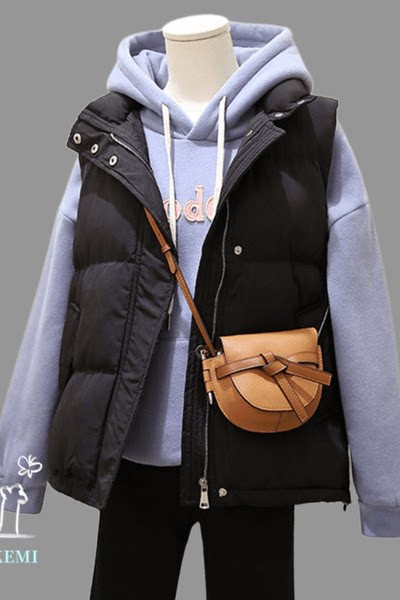 Vienspalvė moteriška liemenė su užtrauktuku ir kišene