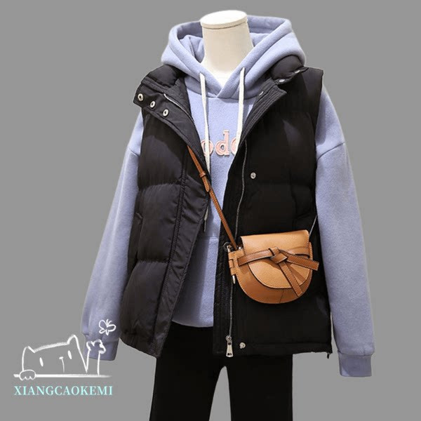 Vienspalvė moteriška liemenė su užtrauktuku ir kišene