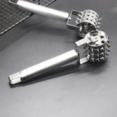 Brănziș pentru carne din oțel inoxidabil Ac pentru friptură Rămâneți pentru carne Ac de pin Bâșier pentru carne Ustensile de bucătărie Furnizor pentru carne