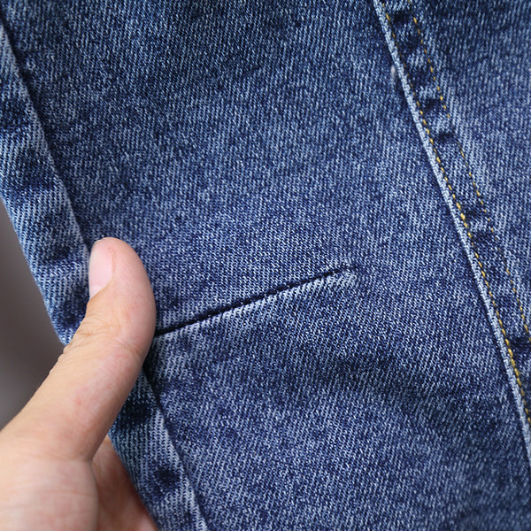 Gyermekfarmer rugalmas övvel és zsebbel