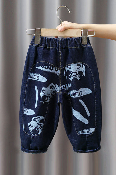 Dječje traperice za dječake s aplikacijom i gumicom