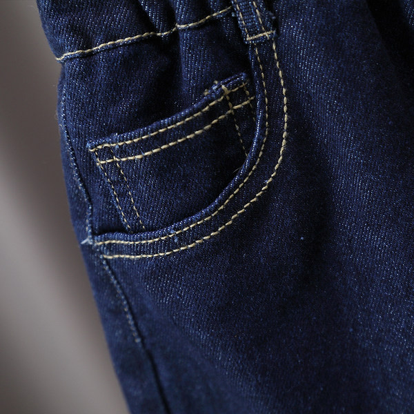 Dječje traperice za dječake s aplikacijom i gumicom