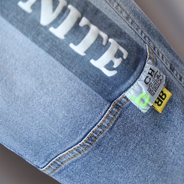 Vaikiški džinsai berniukams su raštu ir tamprėmis