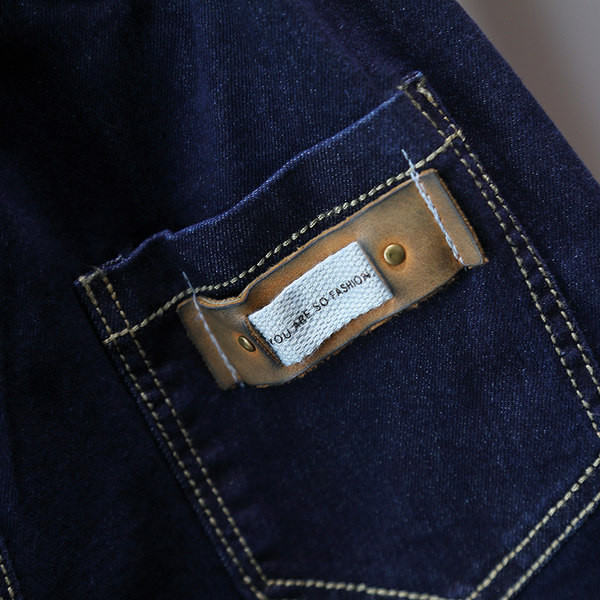 Madingi džinsai berniukams su kišenėmis ir logotipu