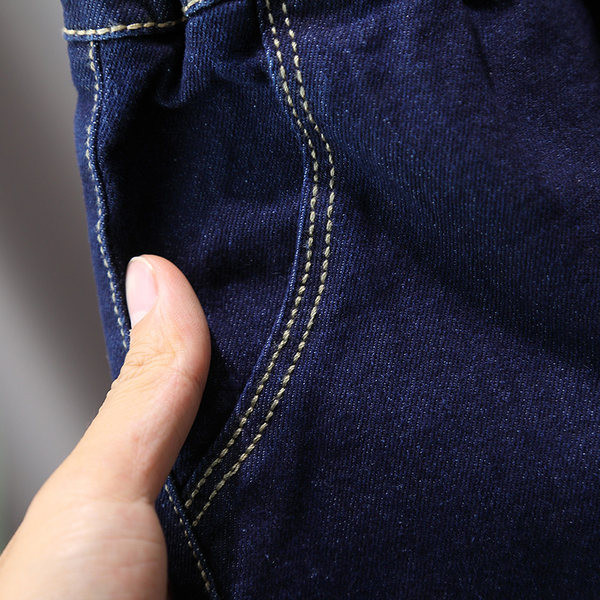 Madingi džinsai berniukams su kišenėmis ir logotipu