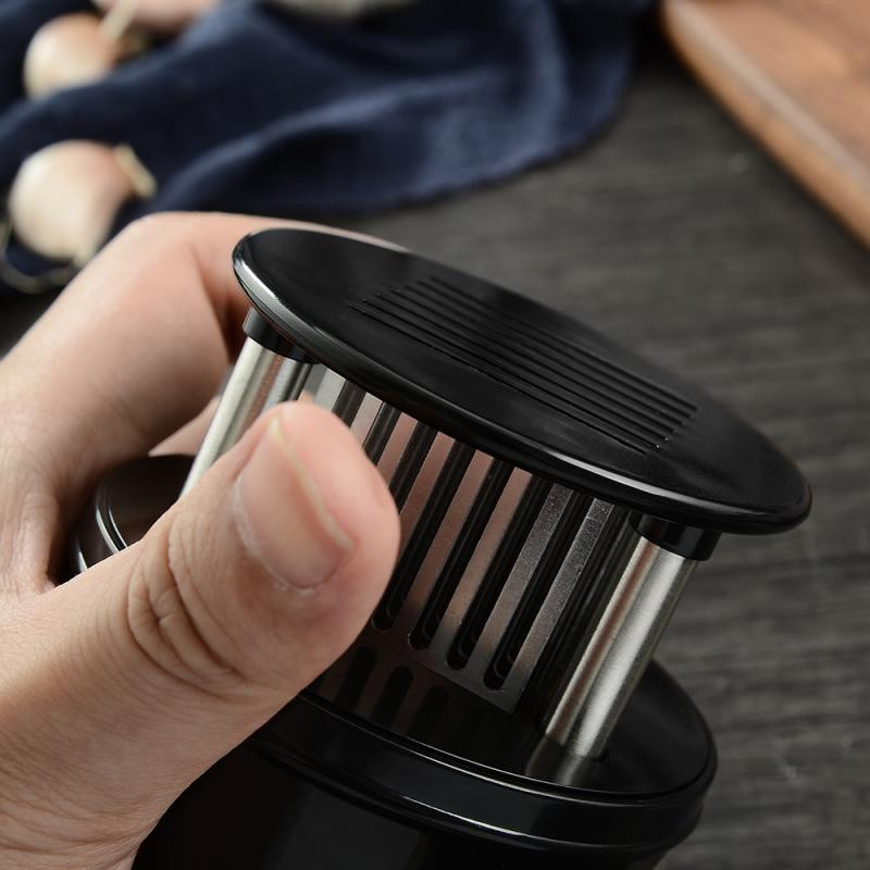 Profesionalus jautienos kepsnys su adatiniu mėsos minkštikliu su 56 nerūdijančio plieno peiliukais, minkštais plaktukais