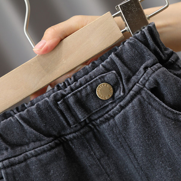 Vaikiški džinsai berniukams su kišene ir suplėšytu motyvu