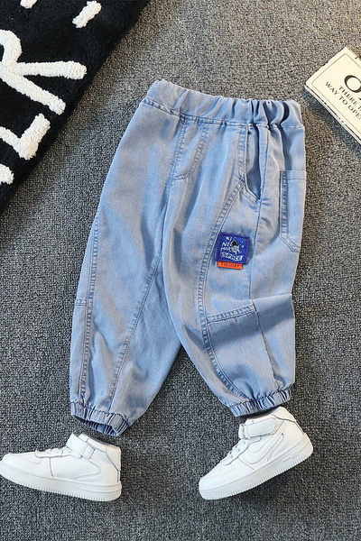 Zsebes, széles szárú gyerekfarmer fiúknak