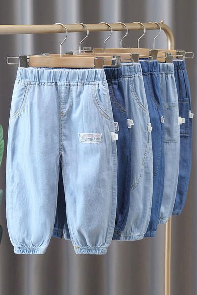 Vaikiški džinsai su elastiniu dirželiu ir raštu