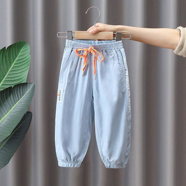 Dječje traperice s džepom i vezicama