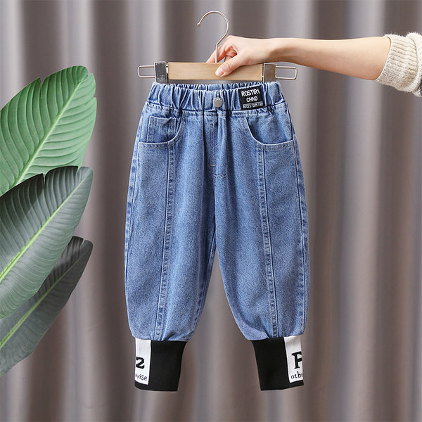 Blugi pentru copii cu picioare late pentru baieti cu buzunar si nasturi