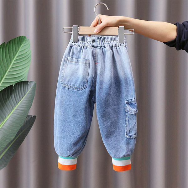 Gyermek farmernadrág fiúknak rátéttel és gumírozással