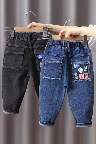 Ležerne dječje traperice s džepom u dvije boje