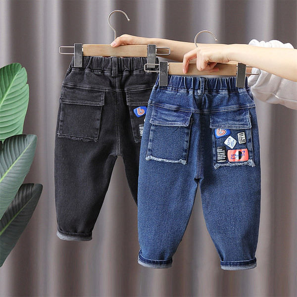 Ležerne dječje traperice s džepom u dvije boje