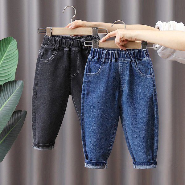 Ležerne dječje traperice s džepom u dvije boje