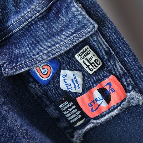 Ležerne dječje traperice s džepom u dvije boje