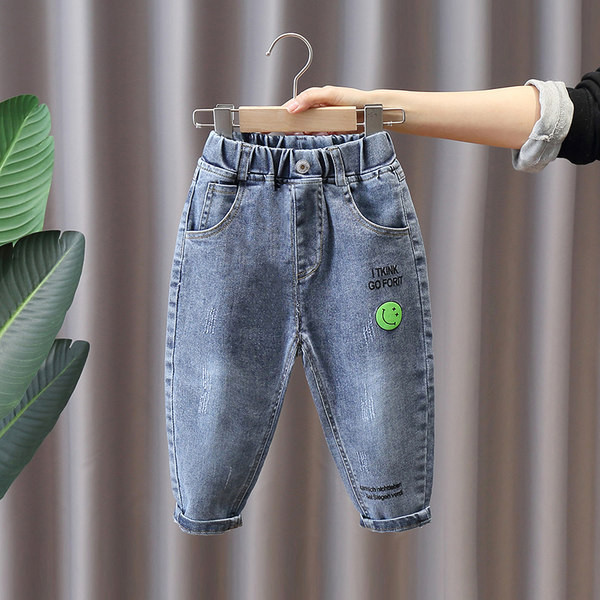 Madingi džinsai berniukams su siuvinėjimais ir kišenėmis