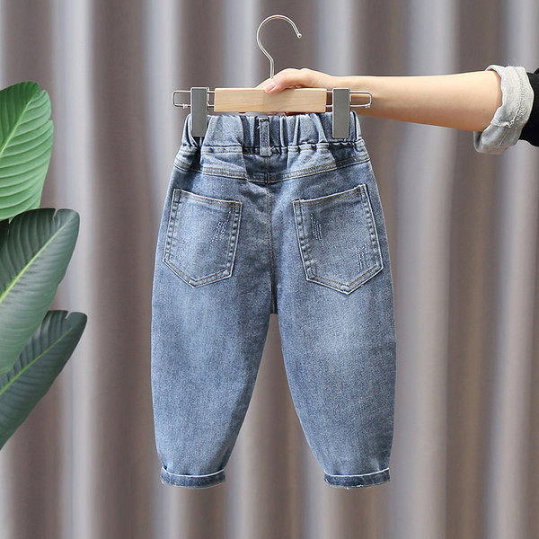 Madingi džinsai berniukams su siuvinėjimais ir kišenėmis