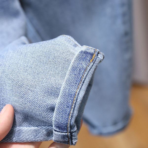 Zsebes és mintás gyerekfarmer