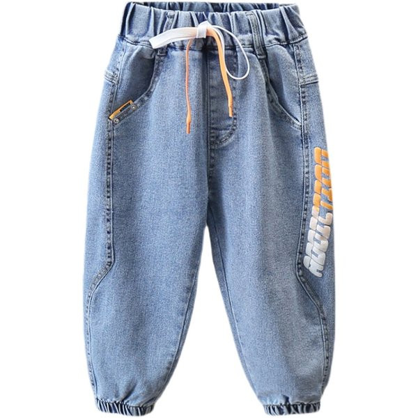 Dječji model traperica s vezicama i gumicom na nogavicama