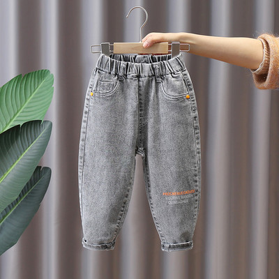 Pavasara zēnu džinsi ar kabatu un apdruku