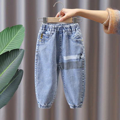 Pavasara zēnu džinsi ar kabatu un apdruku