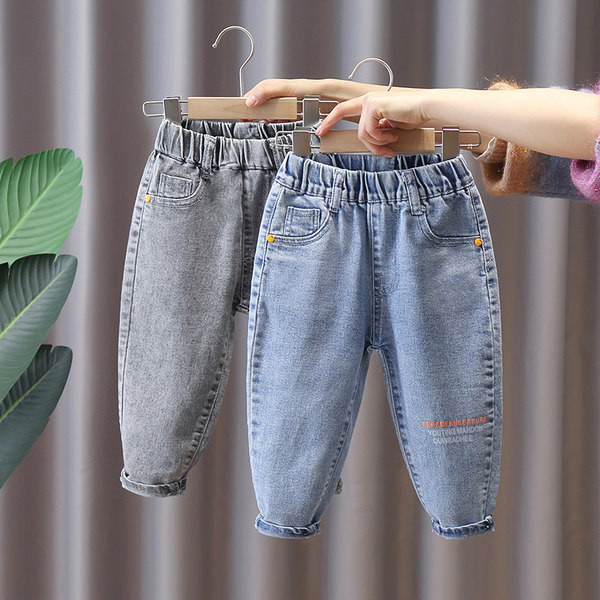 Pavasariniai berniukų džinsai su kišenėmis ir raštu