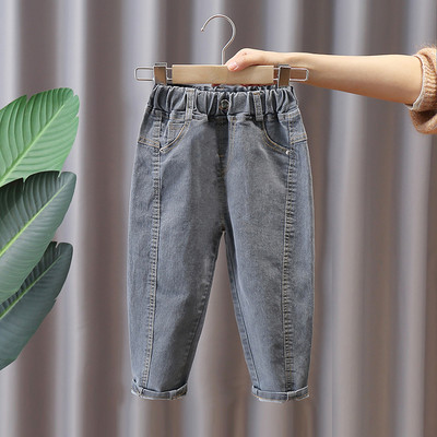 Šviesių ir tamsių spalvų vaikiški džinsai su tamprėmis