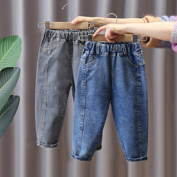 Šviesių ir tamsių spalvų vaikiški džinsai su tamprėmis