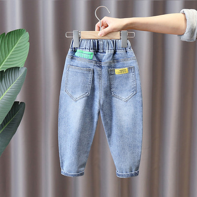 Dječje elastične traperice za dječake s džepovima i gumbima