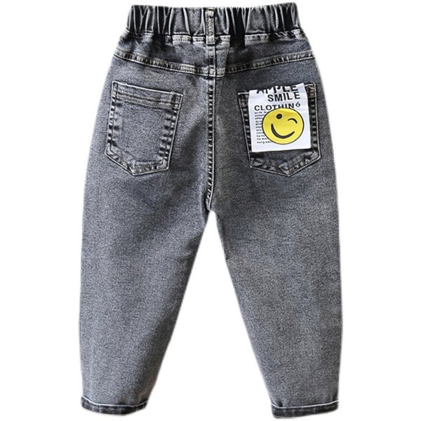 Paprasti džinsai berniukams su kišene ir sagomis