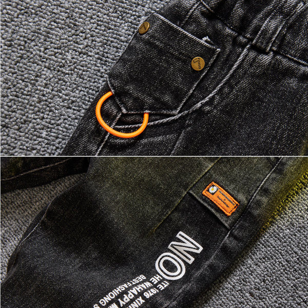 Vaikiški elastiniai džinsai berniukui su kišene ir raštu