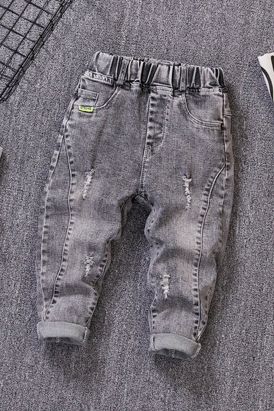 Model nou de blugi pentru baieti cu motive rupte si buzunar