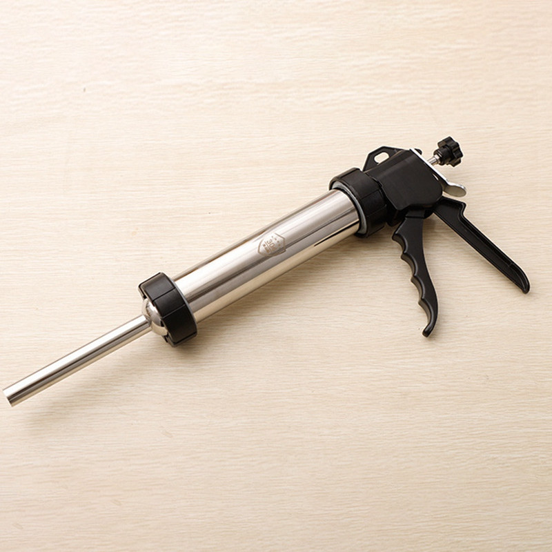 Rankinis dešrų mėsos užpildymo aparatas, skirtas dešrų mėsos įdarui užpildyti Rankiniu būdu valdomas dešrų mašinų piltuvo antgalis